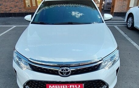 Toyota Camry, 2017 год, 2 350 000 рублей, 1 фотография