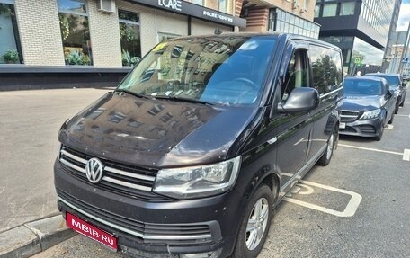 Volkswagen Caravelle T6 рестайлинг, 2018 год, 2 000 000 рублей, 1 фотография