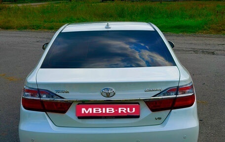 Toyota Camry, 2017 год, 2 350 000 рублей, 5 фотография