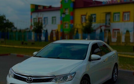 Toyota Camry, 2017 год, 2 350 000 рублей, 7 фотография