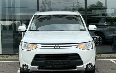 Mitsubishi Outlander III рестайлинг 3, 2014 год, 1 425 000 рублей, 2 фотография
