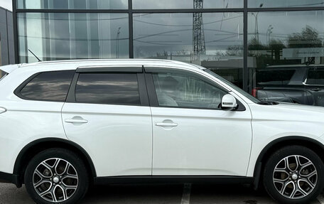 Mitsubishi Outlander III рестайлинг 3, 2014 год, 1 425 000 рублей, 6 фотография