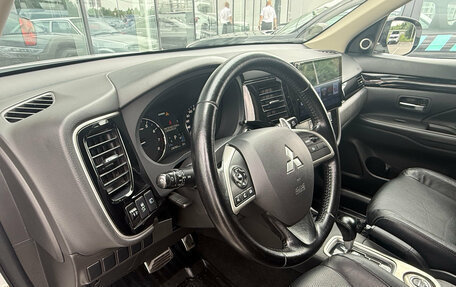 Mitsubishi Outlander III рестайлинг 3, 2014 год, 1 425 000 рублей, 12 фотография