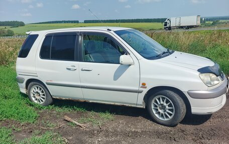 Toyota Raum I, 2000 год, 360 000 рублей, 1 фотография