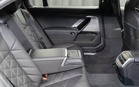 BMW 7 серия, 2025 год, 16 690 000 рублей, 23 фотография