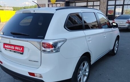Mitsubishi Outlander III рестайлинг 3, 2012 год, 1 100 000 рублей, 11 фотография
