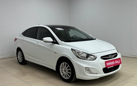 Hyundai Solaris II рестайлинг, 2012 год, 850 000 рублей, 3 фотография