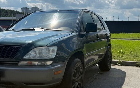 Lexus RX IV рестайлинг, 1999 год, 800 000 рублей, 3 фотография
