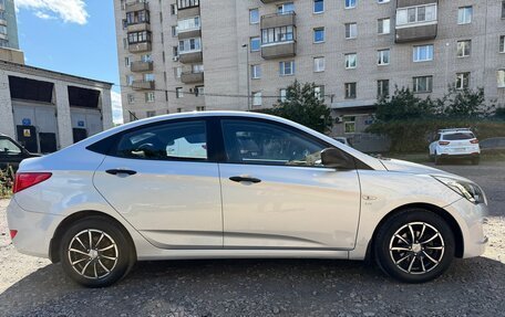 Hyundai Solaris II рестайлинг, 2015 год, 930 000 рублей, 5 фотография