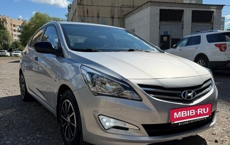Hyundai Solaris II рестайлинг, 2015 год, 930 000 рублей, 2 фотография