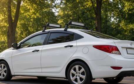Hyundai Solaris II рестайлинг, 2013 год, 800 000 рублей, 3 фотография