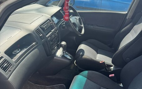 Toyota Corolla Spacio II, 2003 год, 450 000 рублей, 12 фотография