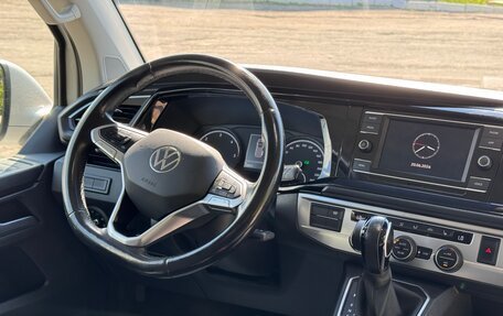 Volkswagen Multivan T6 рестайлинг, 2021 год, 3 550 000 рублей, 4 фотография