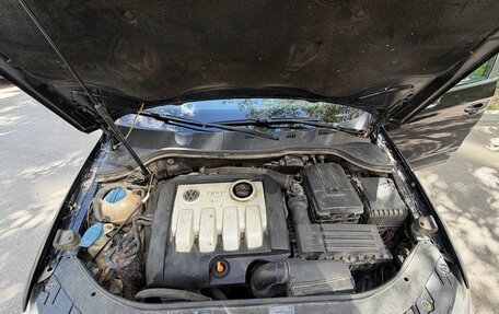 Volkswagen Passat B6, 2006 год, 700 000 рублей, 28 фотография