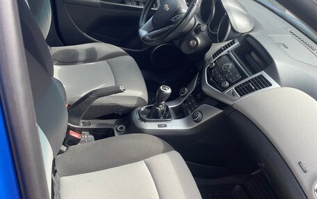 Chevrolet Cruze II, 2011 год, 680 000 рублей, 6 фотография
