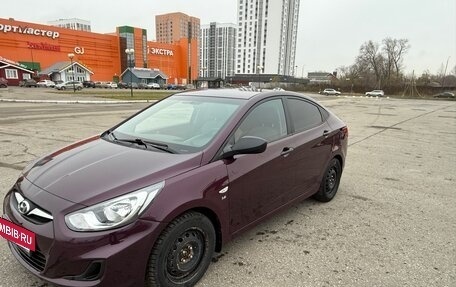 Hyundai Solaris II рестайлинг, 2012 год, 700 000 рублей, 8 фотография