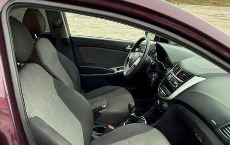 Hyundai Solaris II рестайлинг, 2012 год, 700 000 рублей, 15 фотография