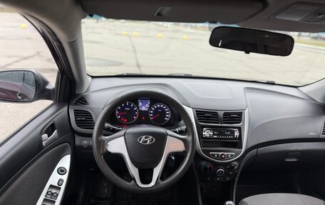 Hyundai Solaris II рестайлинг, 2012 год, 700 000 рублей, 14 фотография