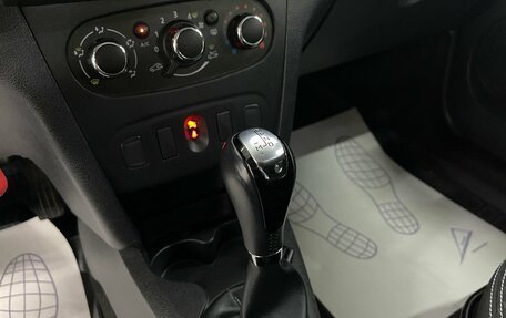 Renault Logan II, 2022 год, 1 279 000 рублей, 14 фотография