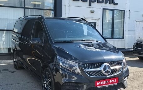 Mercedes-Benz V-Класс, 2019 год, 5 400 000 рублей, 3 фотография