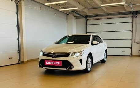 Toyota Camry, 2016 год, 2 089 000 рублей, 2 фотография