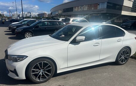 BMW 3 серия, 2019 год, 3 300 000 рублей, 3 фотография