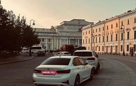 BMW 3 серия, 2019 год, 3 300 000 рублей, 16 фотография