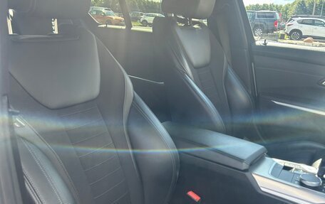 BMW 3 серия, 2019 год, 3 300 000 рублей, 28 фотография