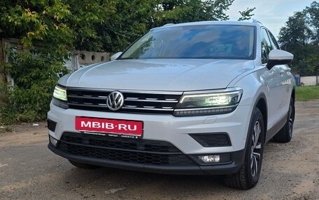 Volkswagen Tiguan II, 2018 год, 2 750 000 рублей, 3 фотография