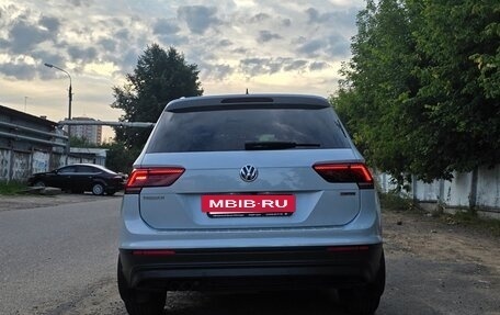 Volkswagen Tiguan II, 2018 год, 2 750 000 рублей, 6 фотография