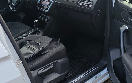 Volkswagen Tiguan II, 2018 год, 2 750 000 рублей, 13 фотография