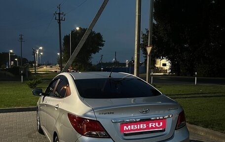 Hyundai Solaris II рестайлинг, 2014 год, 960 000 рублей, 4 фотография