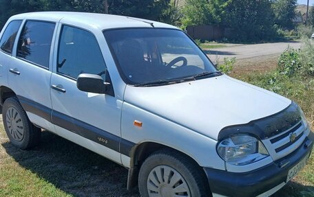 Chevrolet Niva I рестайлинг, 2003 год, 300 000 рублей, 5 фотография