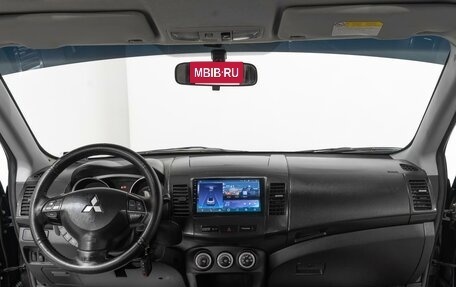 Mitsubishi Outlander III рестайлинг 3, 2007 год, 990 000 рублей, 9 фотография