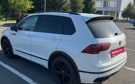 Volkswagen Tiguan II, 2021 год, 2 450 000 рублей, 4 фотография