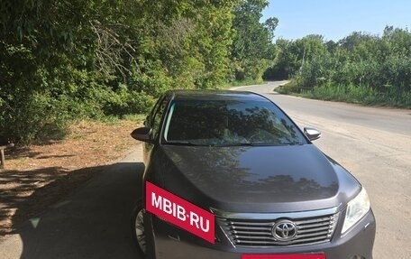 Toyota Camry, 2012 год, 1 570 000 рублей, 2 фотография