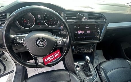 Volkswagen Tiguan II, 2020 год, 2 390 000 рублей, 7 фотография