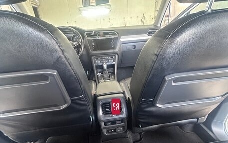 Volkswagen Tiguan II, 2020 год, 2 390 000 рублей, 11 фотография