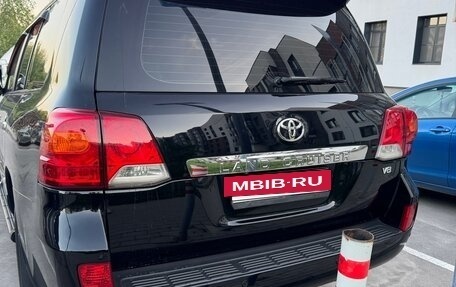 Toyota Land Cruiser 200, 2014 год, 3 450 000 рублей, 6 фотография
