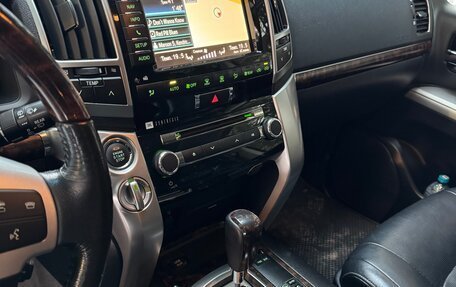 Toyota Land Cruiser 200, 2014 год, 3 450 000 рублей, 27 фотография