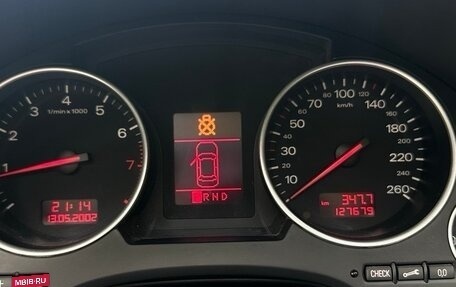 Audi A4, 2003 год, 1 150 000 рублей, 5 фотография