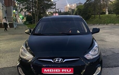 Hyundai Solaris II рестайлинг, 2011 год, 435 000 рублей, 2 фотография