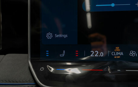 Volkswagen Tiguan, 2026 год, 4 900 000 рублей, 24 фотография