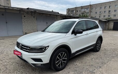 Volkswagen Tiguan II, 2020 год, 2 950 000 рублей, 1 фотография