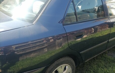 Mitsubishi Carisma I, 2001 год, 180 000 рублей, 3 фотография