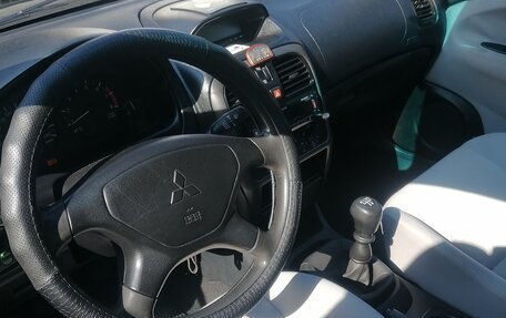 Mitsubishi Carisma I, 2001 год, 180 000 рублей, 9 фотография