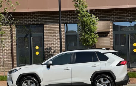 Toyota RAV4, 2020 год, 3 750 000 рублей, 4 фотография