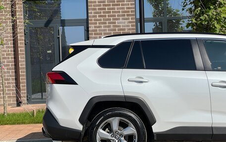 Toyota RAV4, 2020 год, 3 750 000 рублей, 7 фотография