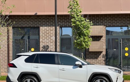 Toyota RAV4, 2020 год, 3 750 000 рублей, 3 фотография