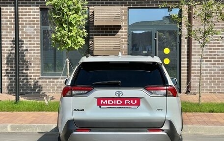 Toyota RAV4, 2020 год, 3 750 000 рублей, 9 фотография